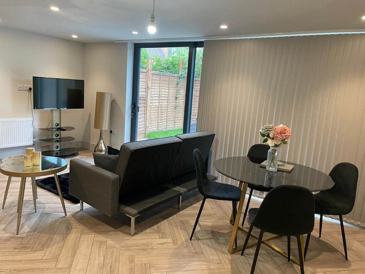 Wimbledon Luxury 3Bedroom Apartment Raynes Park Exterior foto